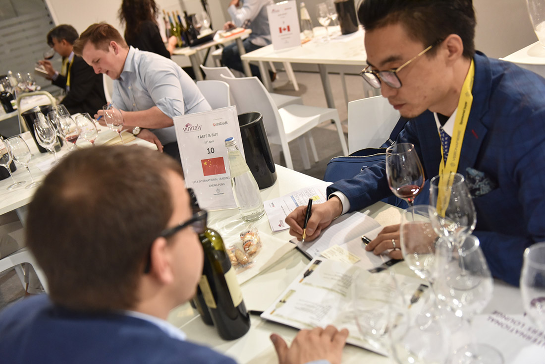 globalassetsveronauploadgallery-stampa-2018vinitaly2017_internationalbuyerlounge.jpg195140.jpg